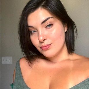 Meet your Posher, Shoshanna